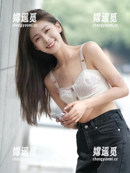 51.com 在www.51.com网站上分享你最喜欢的吃瓜瞬间吧!