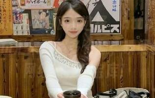 吃瓜新选择，http://51cg.com汇集了超多资源，瞬间化身你的网红热搜藏宝库！