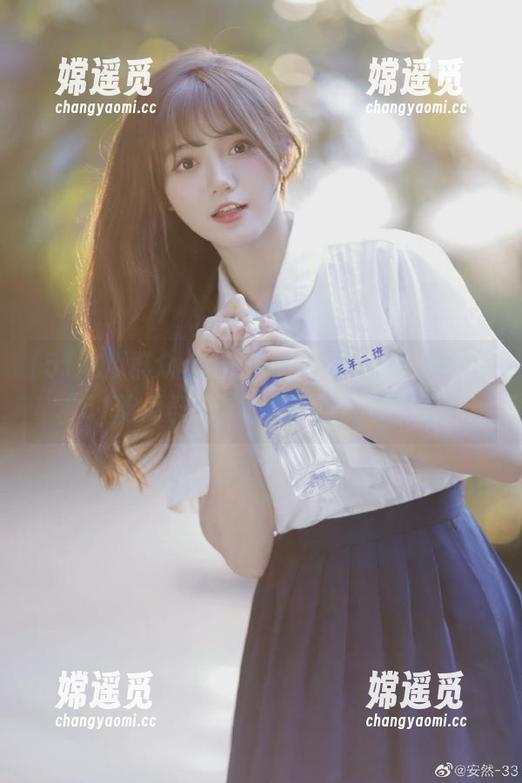51吃瓜群众 追踪热点,iOS用户如何在“51吃瓜群众”获取丰富吃瓜资源?
