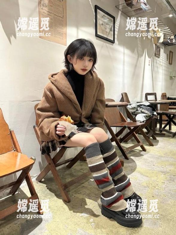 随着网红吃瓜爆料发布的视频，网友们纷纷热议最新八卦！
