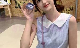 网红吃瓜爆料直达，让你第一时间分享内幕信息！