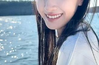 在线体验“吃瓜直播”，苹果版让你瞬间了解最新热点动态！