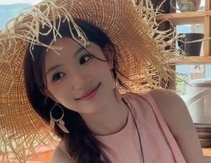 17c吃瓜网在线观看：与你的安卓手机一起，开启无限吃瓜线路的奇妙之旅！