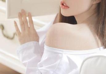 拔哥黑料首页观看各种明星黑料，带你揭开娱乐圈的神秘面纱。