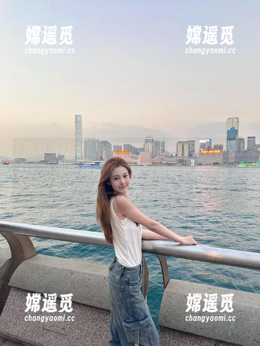 黑料不打烊 快来下载“www.黑料不打烊”,不中断的黑料让你随时掌握娱乐圈第一手消息!
