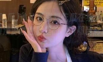 体验《黑料吃瓜在线》首页收藏：动漫游戏世界里的黑料和精彩绯闻尽在其中